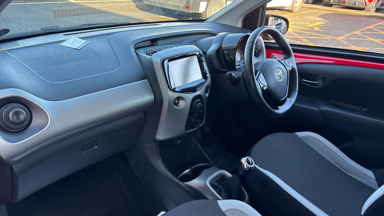 Toyota Aygo 1.0 VVT-i X-Play 5dr Petrol Hatchback